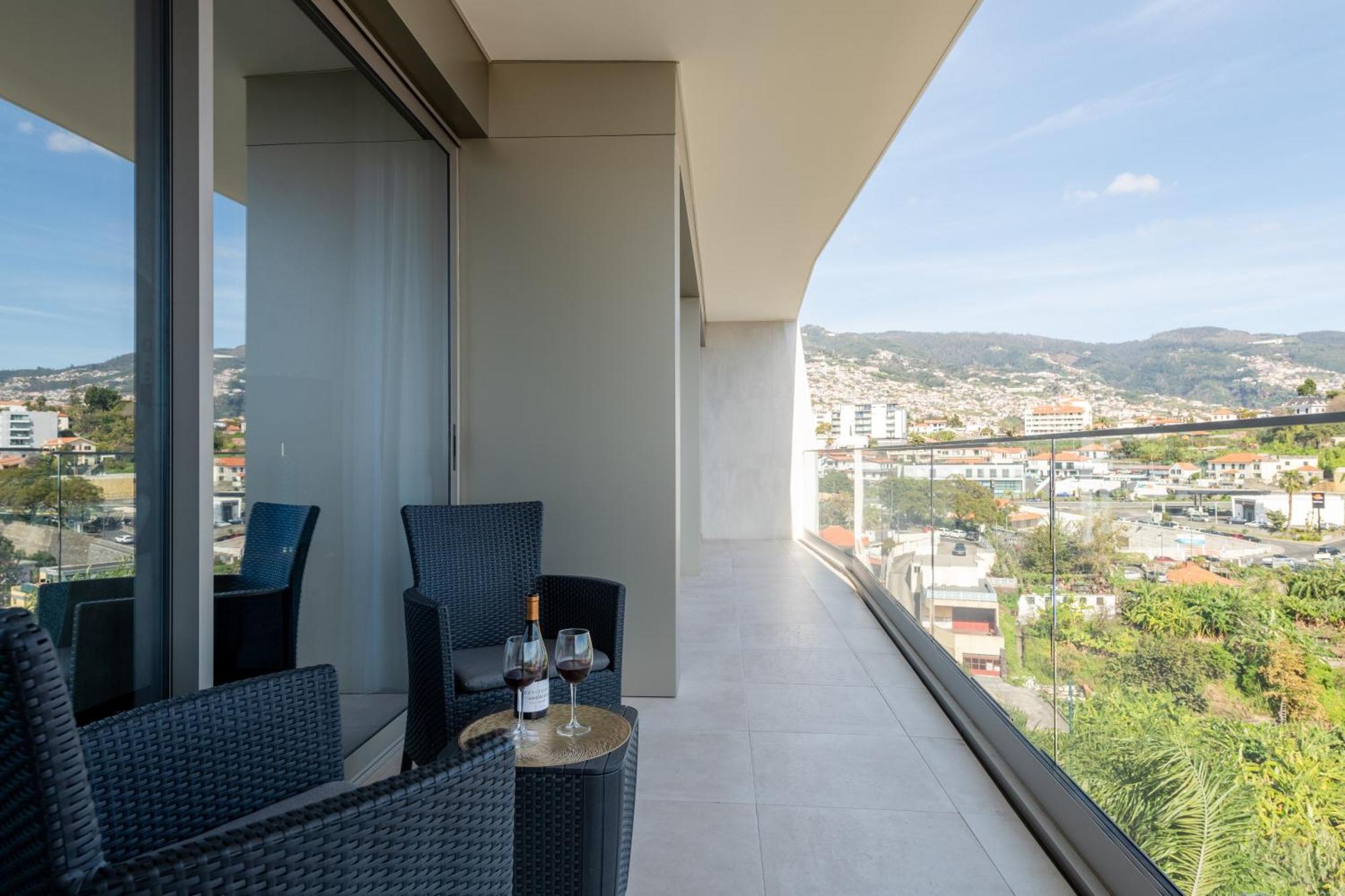 The King Apartment 푼샬 외부 사진